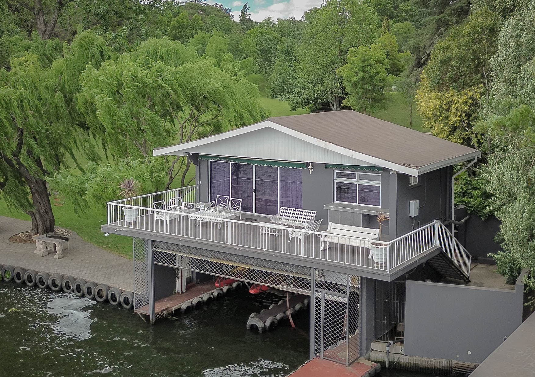Boathouse Bungalow