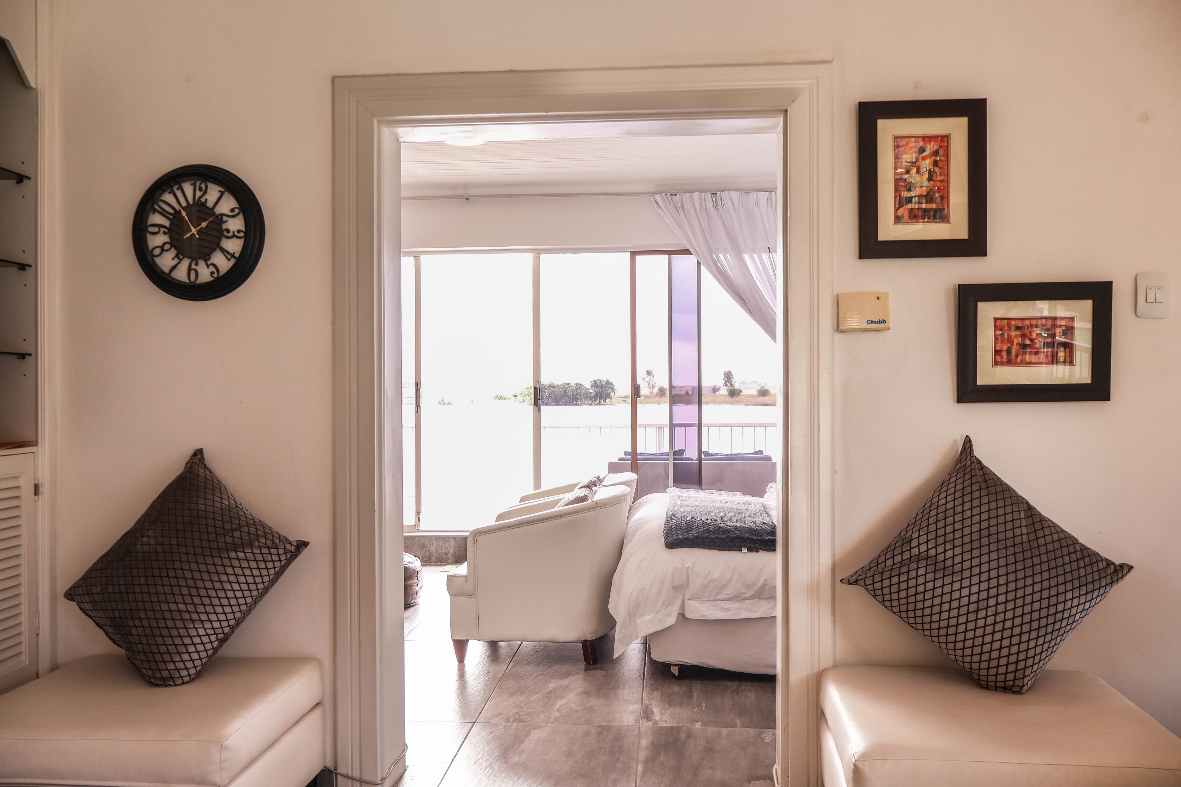 Boathouse Bungalow — photo 8