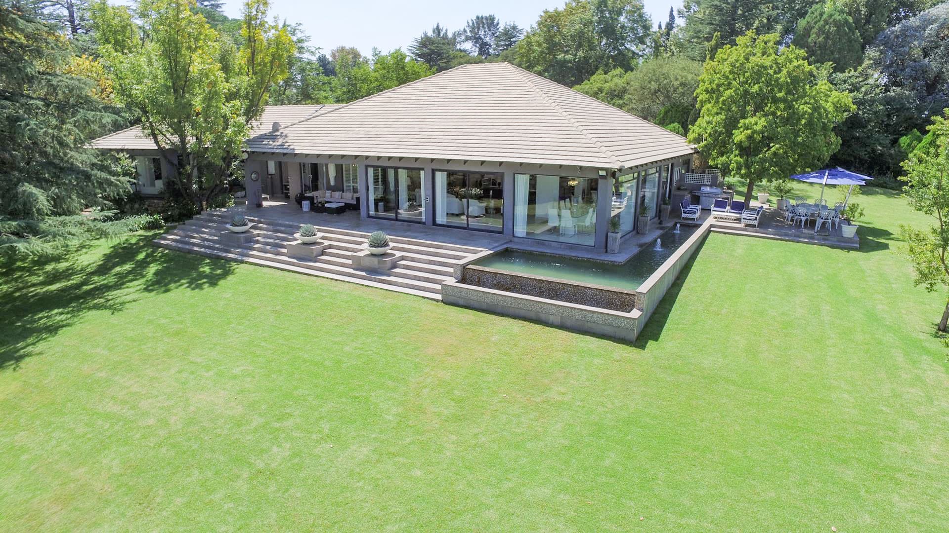 Luxury Villa & Executive Suite - photo 1